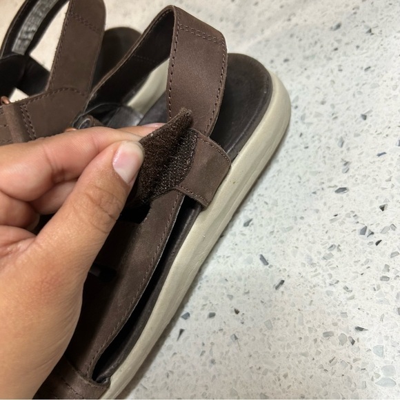 Merrill Kalari Lore Backstrap Nubuck Leather Sandal - Picture 5 of 9